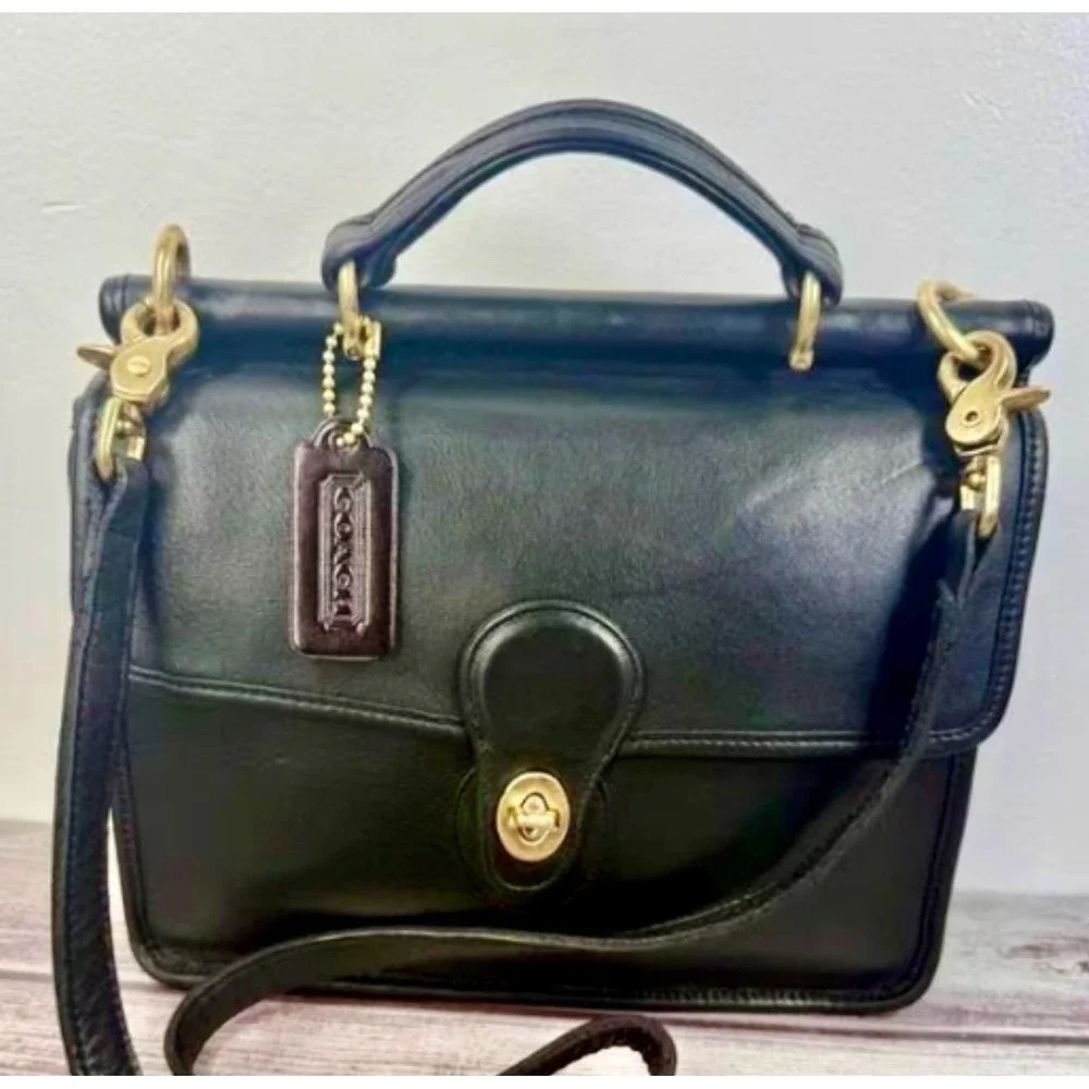 Vintage COACH Willis 9927 Black Leather Crossbody Handbag Classic Turnlock USA